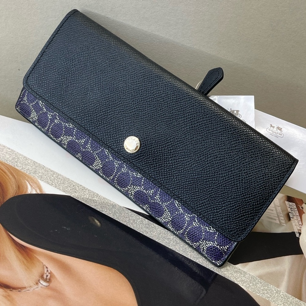 (new+tag) Coach signature monogram classic violet black soft wallet